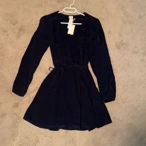Selling the Wilfred Diane dress from aritzia